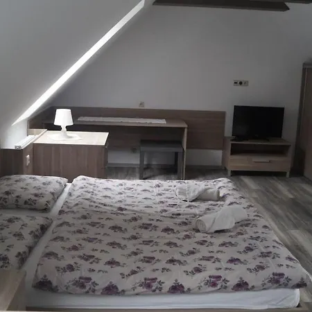 Jolla Affittacamere 3*