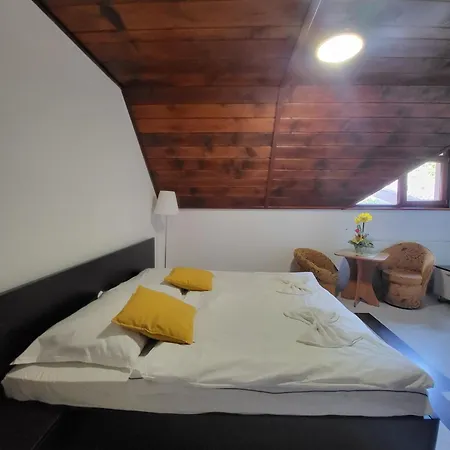 Jolla 3* Červený Kláštor