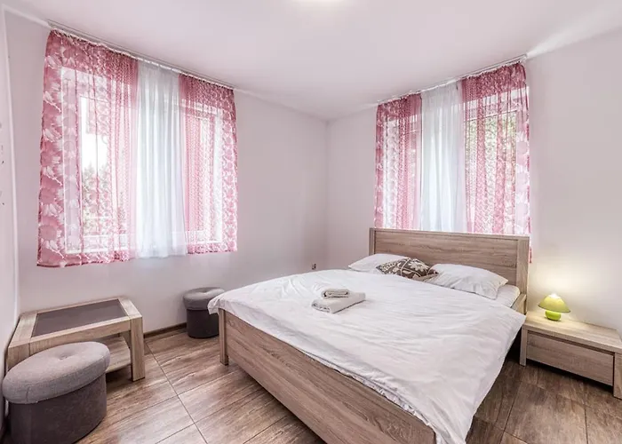 Jolla Guest house 3*